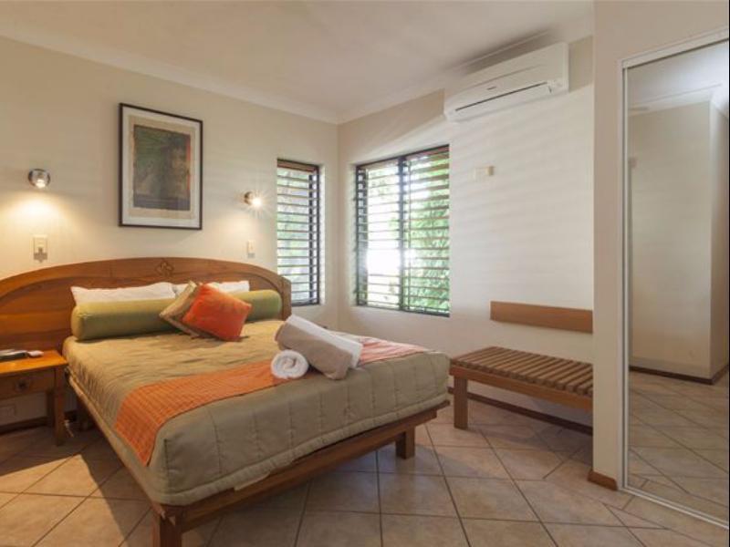 Seascape Holidays - Hibiscus Port Douglas