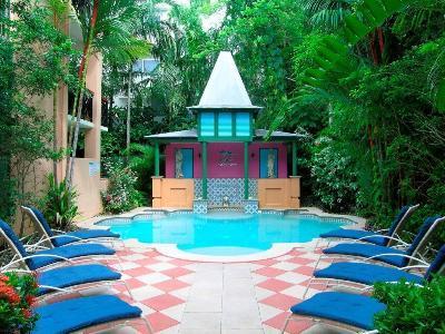 Martinique On Macrossan Aparthotel