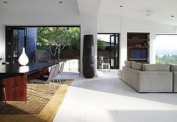 61 Street - Luxury Port Douglas