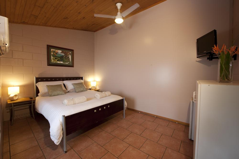 Dougies Backpackers Hostel Port Douglas