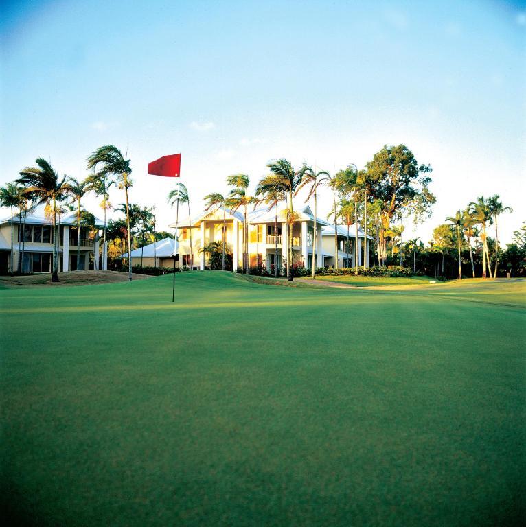 Paradise Links 4*