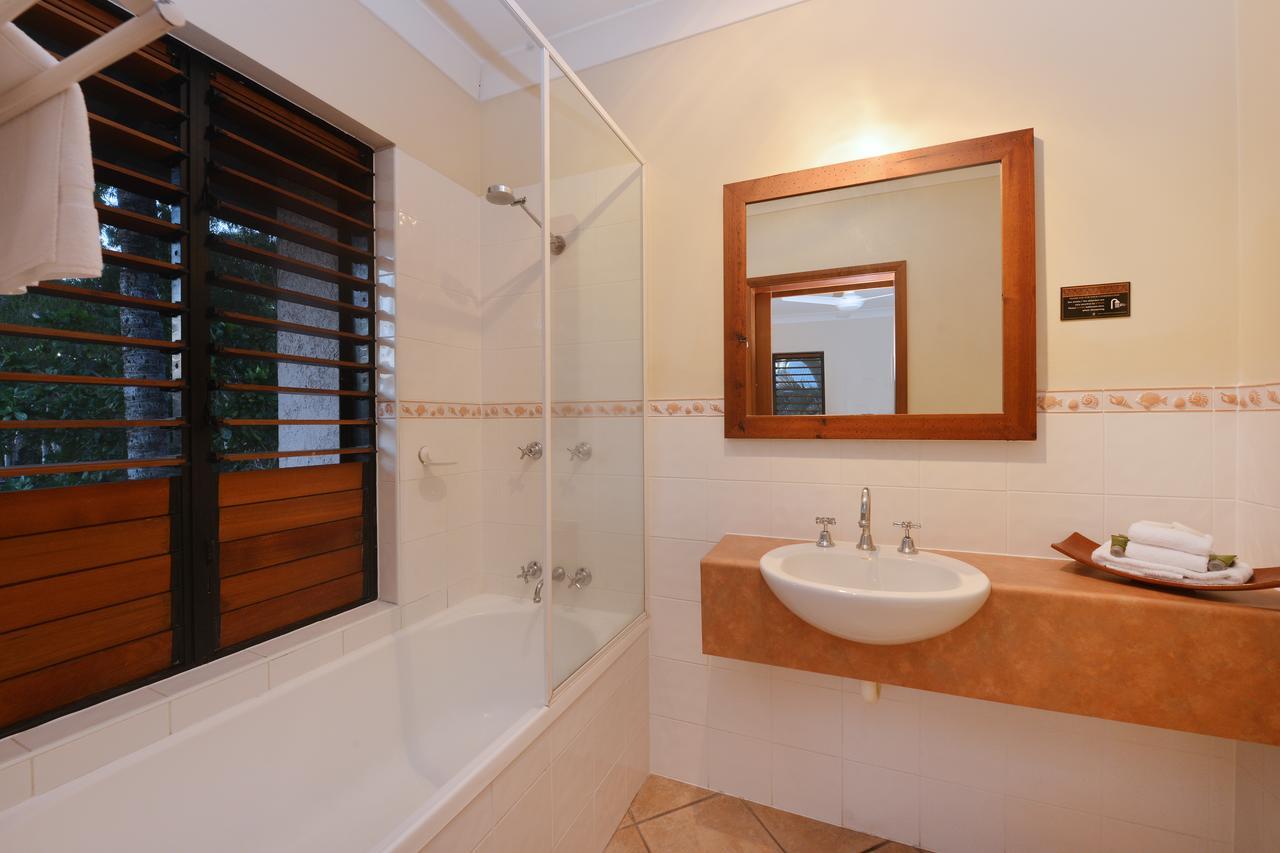 Seascape Holidays - Hibiscus Port Douglas