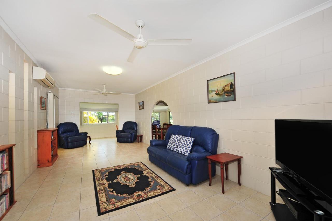 Seascape Holidays - 53 Reef Street Port Douglas
