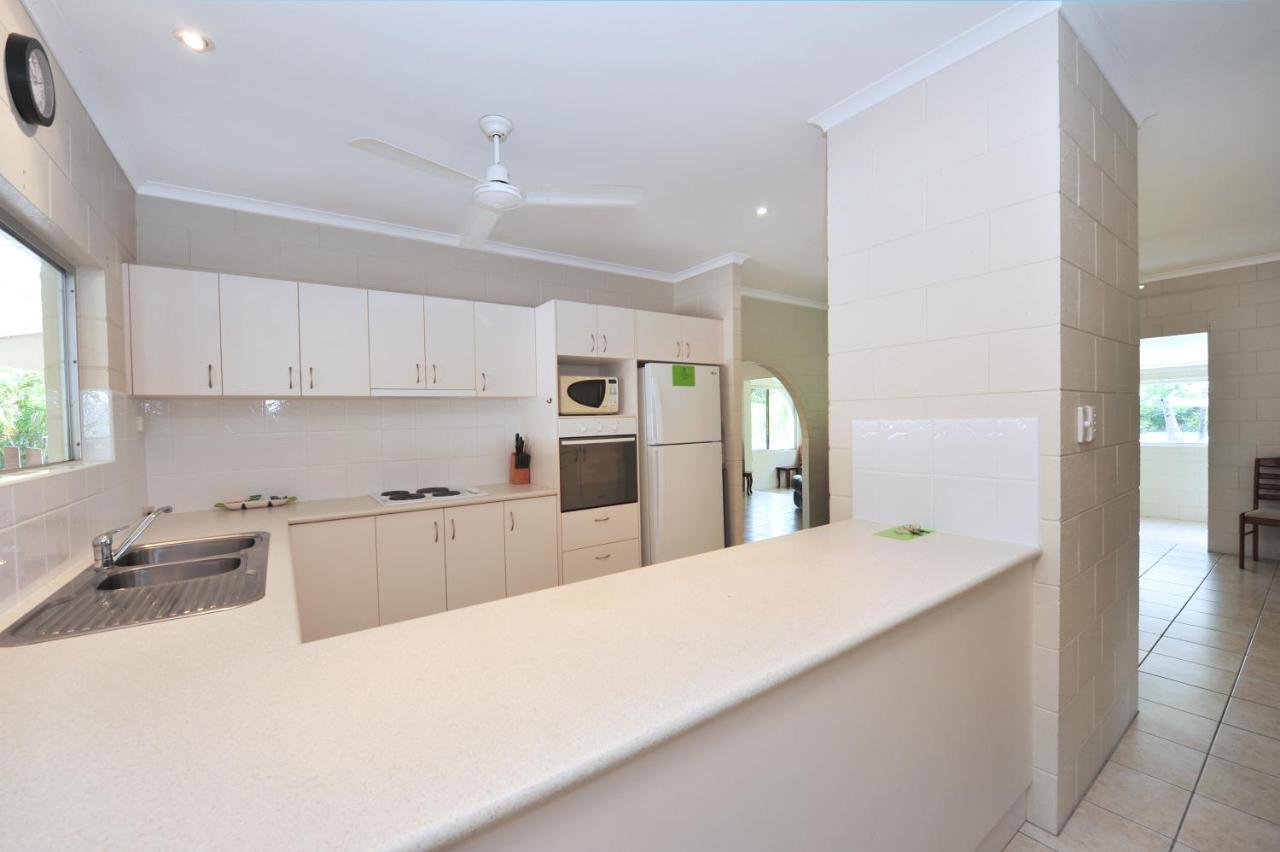 Seascape Holidays - 53 Reef Street Holiday home Port Douglas