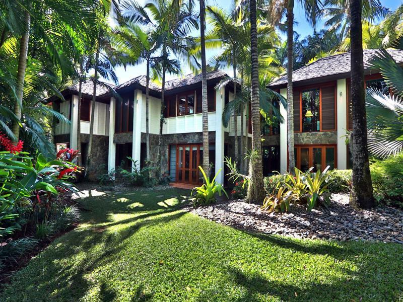 Apartment 17 Wharf Street Port Douglas