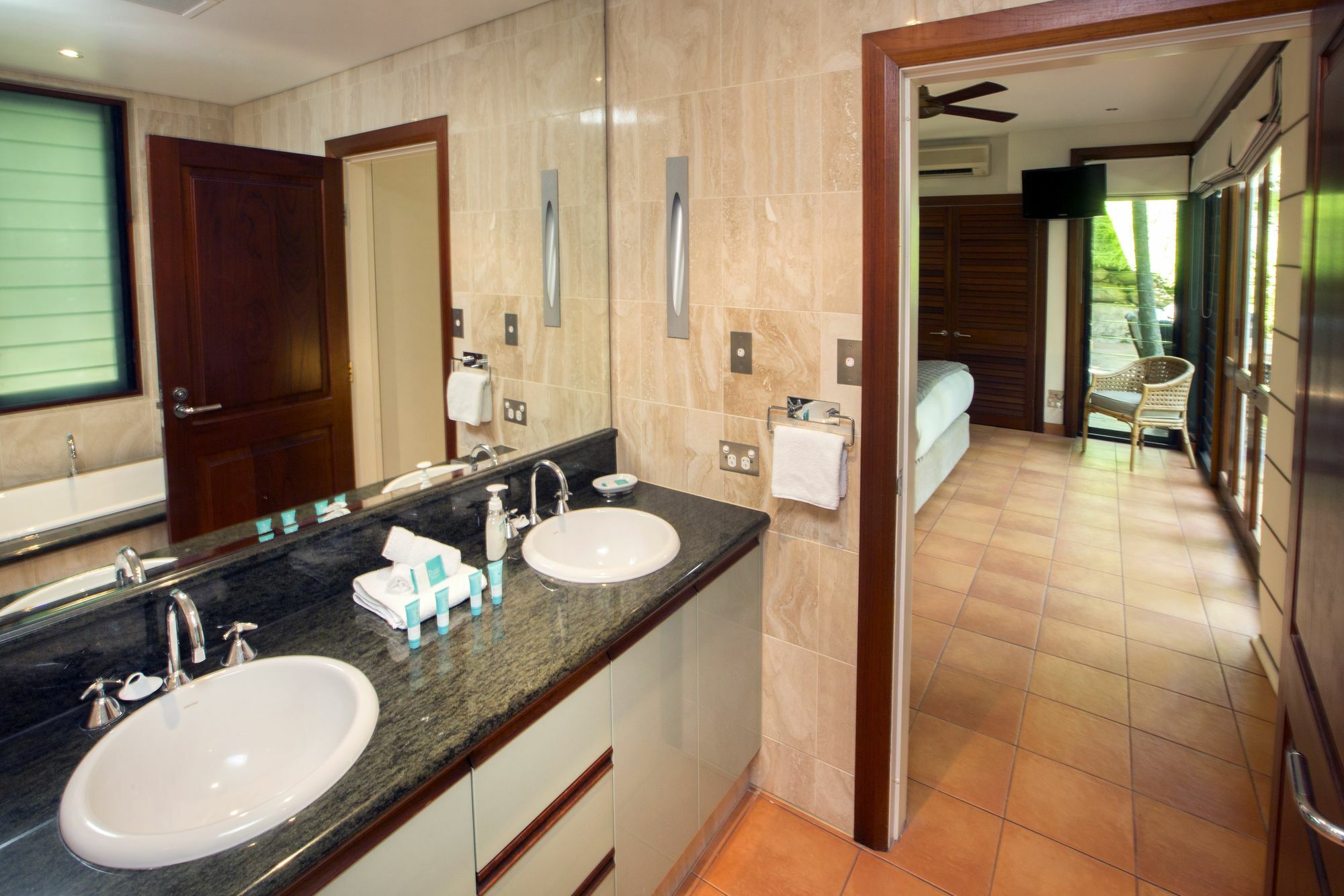 Apartment 17 Wharf Street *