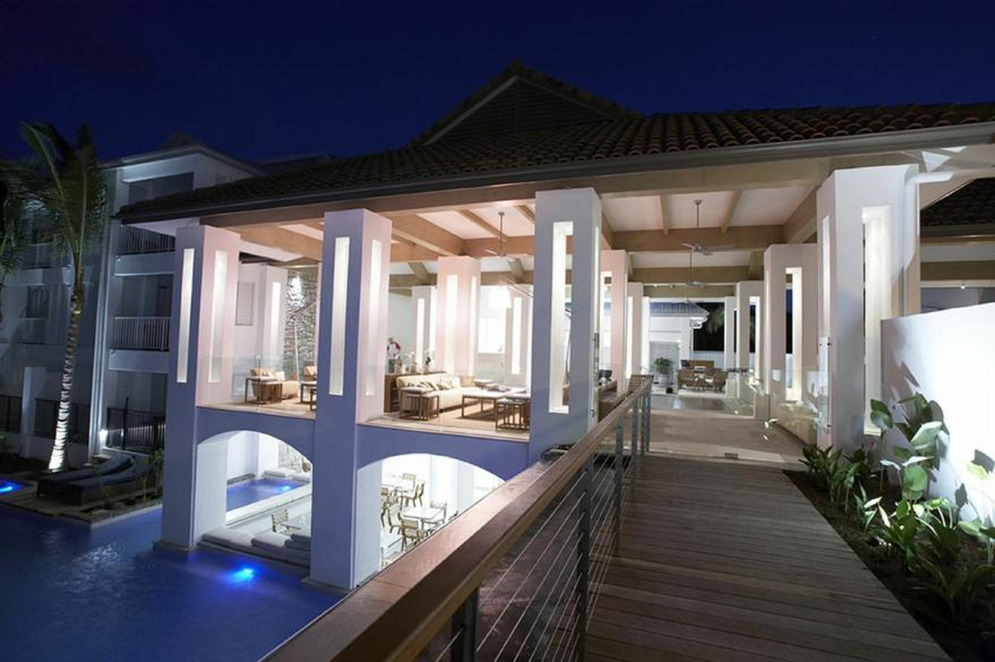 Club 3 Bedroom Luxury Apartment