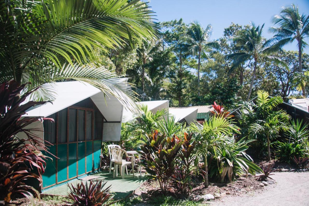 Dougies Backpackers Hostel Port Douglas