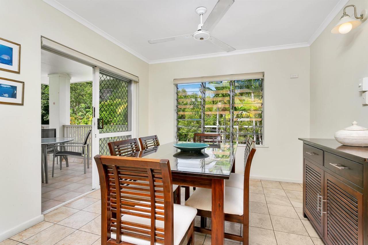 Seascape Holidays At The Queenslander Apartment *