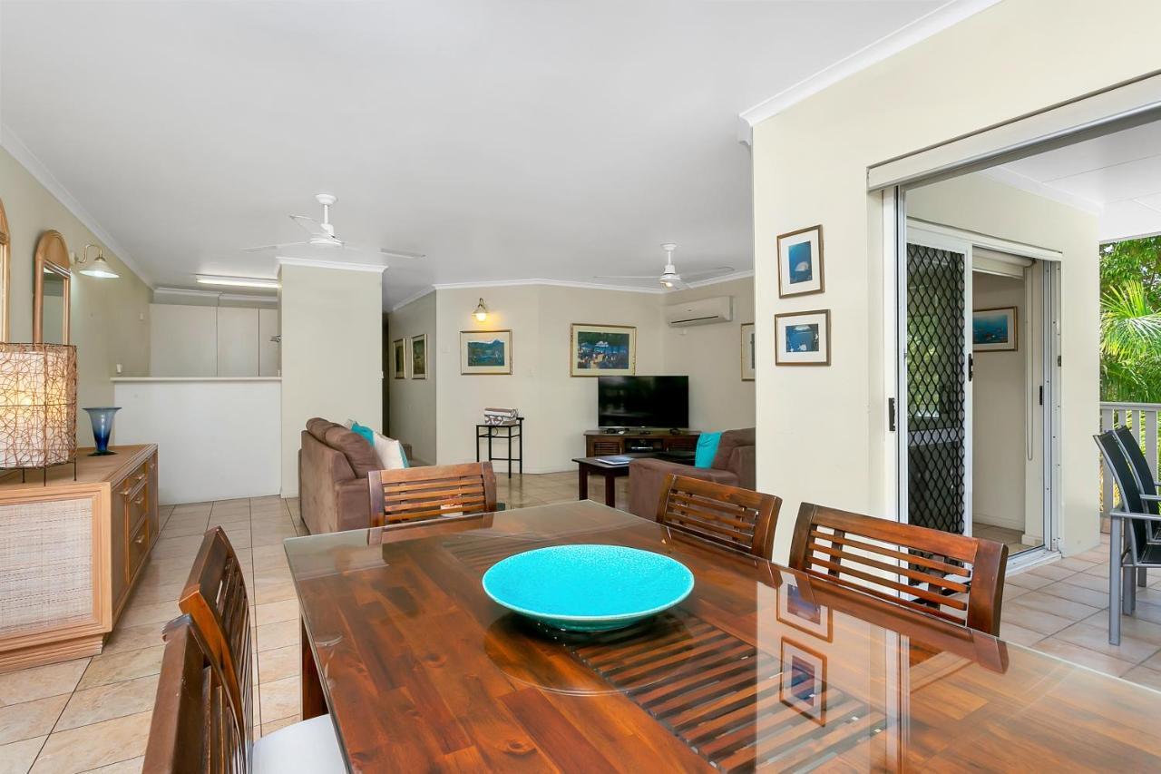 Seascape Holidays At The Queenslander Apartment *