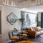 Muse-Luxe Apartment In Port Douglas