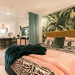 Nomad - Luxe Apartment