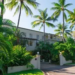 Luxury Apartment Studio Port Douglas 65 Sq Mtrs And Bath