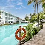 Beach Club Port Douglas Luxury Apartments