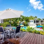 Seascape Holidays At Beachfront Terraces