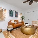Boho Bliss In The Best Position In Town, King Bed, 2 Pools, Free Wifi And Undercover Parking