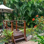 Seascape Holidays - Coral Apartments