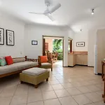 Poolside Villa - Hibiscus 40B