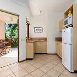 Poolside Villa - Hibiscus 40B