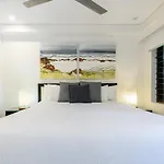 Port Douglas Private Apartments In Temple