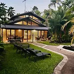 Villa Coral - Tropical Oasis Footsteps To Four Mile Beach