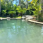 Villa Coral - Tropical Oasis Footsteps To Four Mile Beach