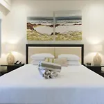 Azure 125 Port Douglas