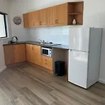 Regal 32 Apartment - Spa Bath - Macrossan St