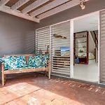 Coral Beach Loft