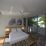 The White Oasis - 5 Bedroom Luxury Home In Town