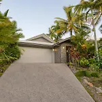 Luxury Retreat On Mudlo, 4 Bedroom Home With Pool