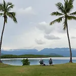 Modern 2 Bedroom Townhouse - Four Mile Beach Escapes