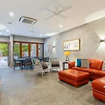 2/48 Garrick Street - Villa In An Ideal Location