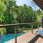 Leilani Tiare - Stylish Villa On Four Mile Beach