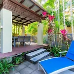 Leilani Melia - Stylish 3 Bedroom Villa On Four Mile Beach