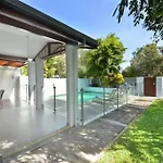 1/48 Garrick Street - Beach House Close To Town
