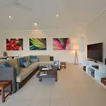 Plantation House - Private 4 Bedroom Beachfront Retreat