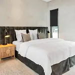 8 Beachfront Mirage