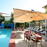 Central Plaza Port Douglas
