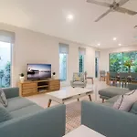 Iluka Beach Villa - Port Douglas