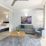 Apartment #6 @ Palm Villas