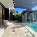 Aqua Beachfront Villa Port Douglas