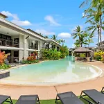 Resort-Style Swim Out - A Poolside Oasis