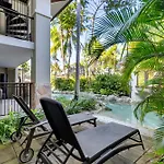 Swim-Out Tropical Haven At Temple Resort