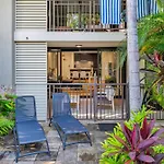 Resort-Style Swim Out - A Poolside Oasis
