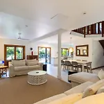 23 Solander Boulevard - Family Home By The Beach