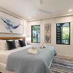 Luxury Port Douglas Beachside 3 Bedroom Sea Temple Apartment With Private Roof Terrace