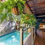 Savannah Villa Elua