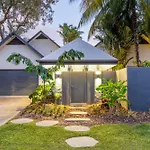 Sea Pavilion - Luxury Home Sleeps 12 Guests