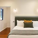 Sea Pavilion - Luxury Home Sleeps 12 Guests
